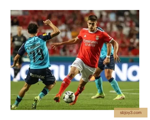 以忠实地向钱看起戴维斯索要两千万年薪未来或仅皇马曼联可成核心